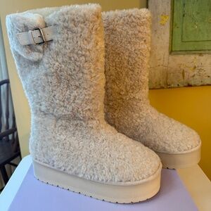 MADDEN GIRL FAUX SHERPA FUR LINED MID CALF  BOOTS - CREAM - 8 1/2 - BRAND NEW